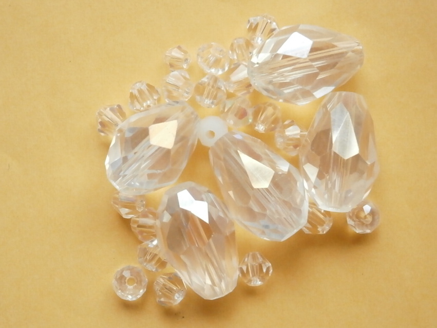 ガラスビーズ★ドロップ★タイプ A★クリア系★3拍卖