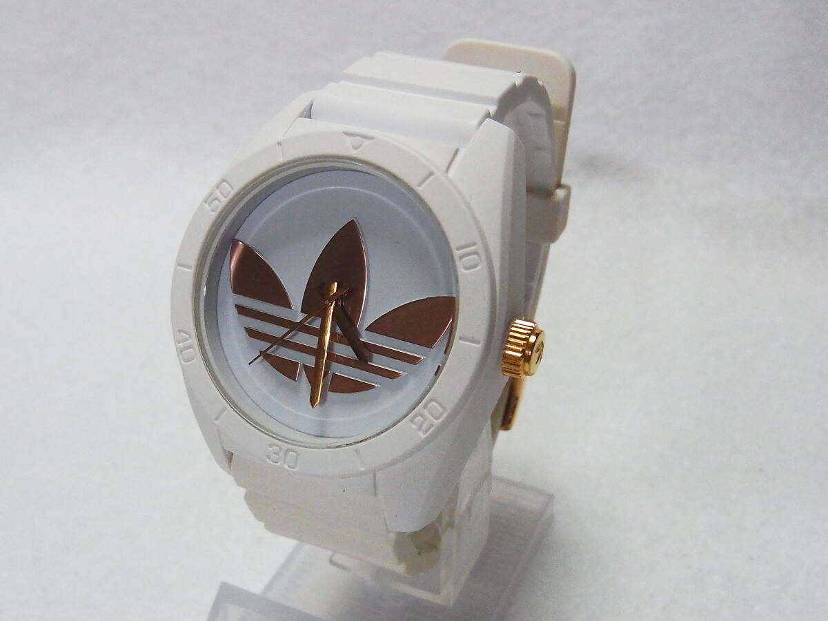 【程度良品/稼働品】アディダス adidas ADH 2918 サンティアゴ ホワイト×ゴールド 3針 クォーツ ラバーバンド拍卖