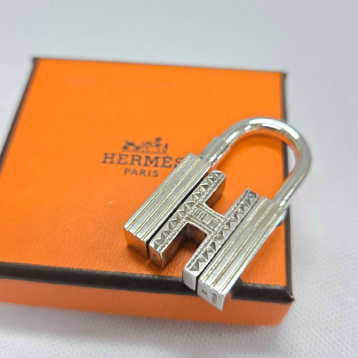 HERMES エルメス トゥアレグ カデナ 南京錠 925 シルバー 約28g 箱付き チャーム Hモチーフ アクセサリー ブランド小物拍卖