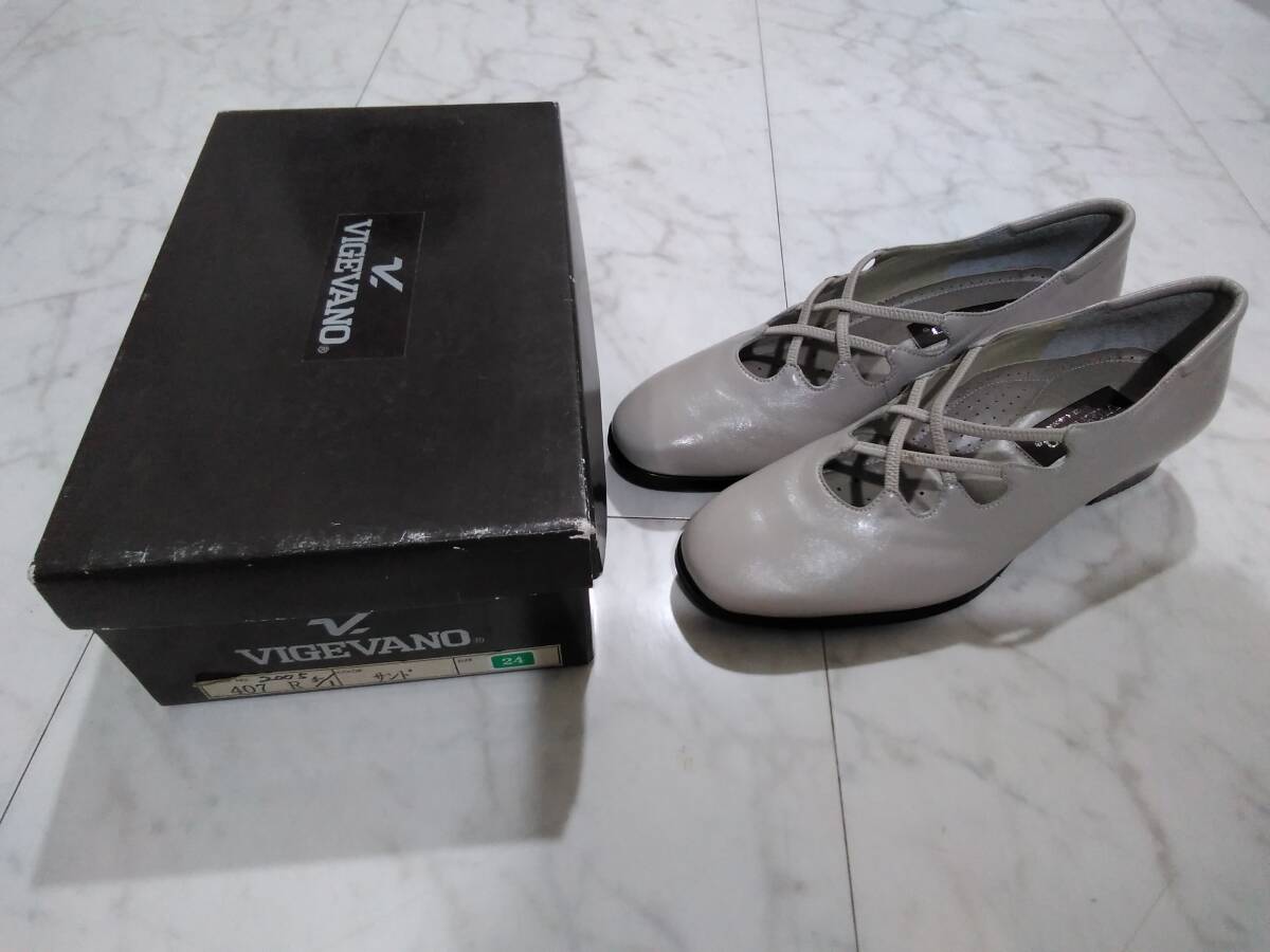 VIGEVANO ビジェバノ Design No. 2005 407 R 5/1 色:サンド 24cm拍卖