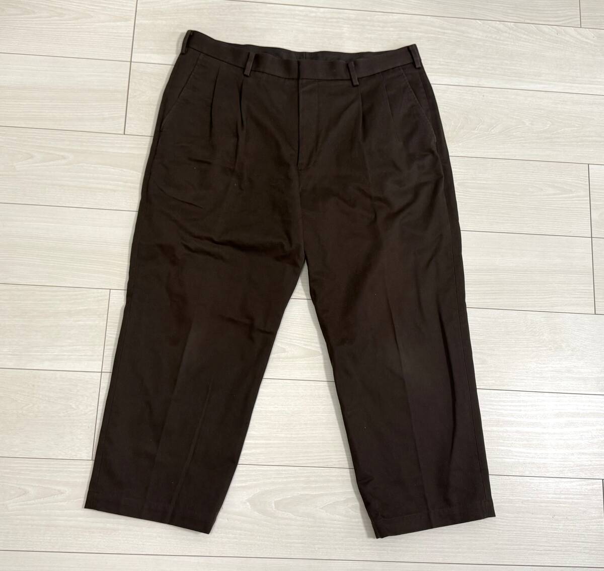 ★ユニクロ UNIQLO イージーケアツータックチノ パンツ ブラウン メンズ W95★拍卖