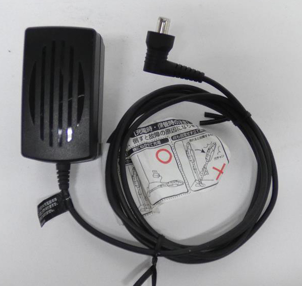 ■makita マキタ純正 ターボ60 掃除機用ACアダプター 充電器 DC1002 100V 14.2V 1A拍卖