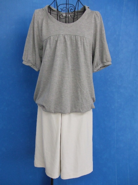 【お買得!】★カジュアル上下2点セット★①J-honey/パーカー/グレー/M ②UNIQLO/ガウチョパンツ/白系/S拍卖