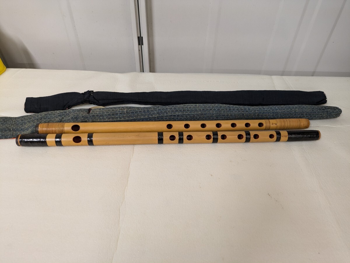【S-2】篠笛 獅子田 月 2本セット 時代物 菅頭 彫文文 『五』『 六 』 藤巻 木管楽器 和楽器 横笛 竹笛拍卖