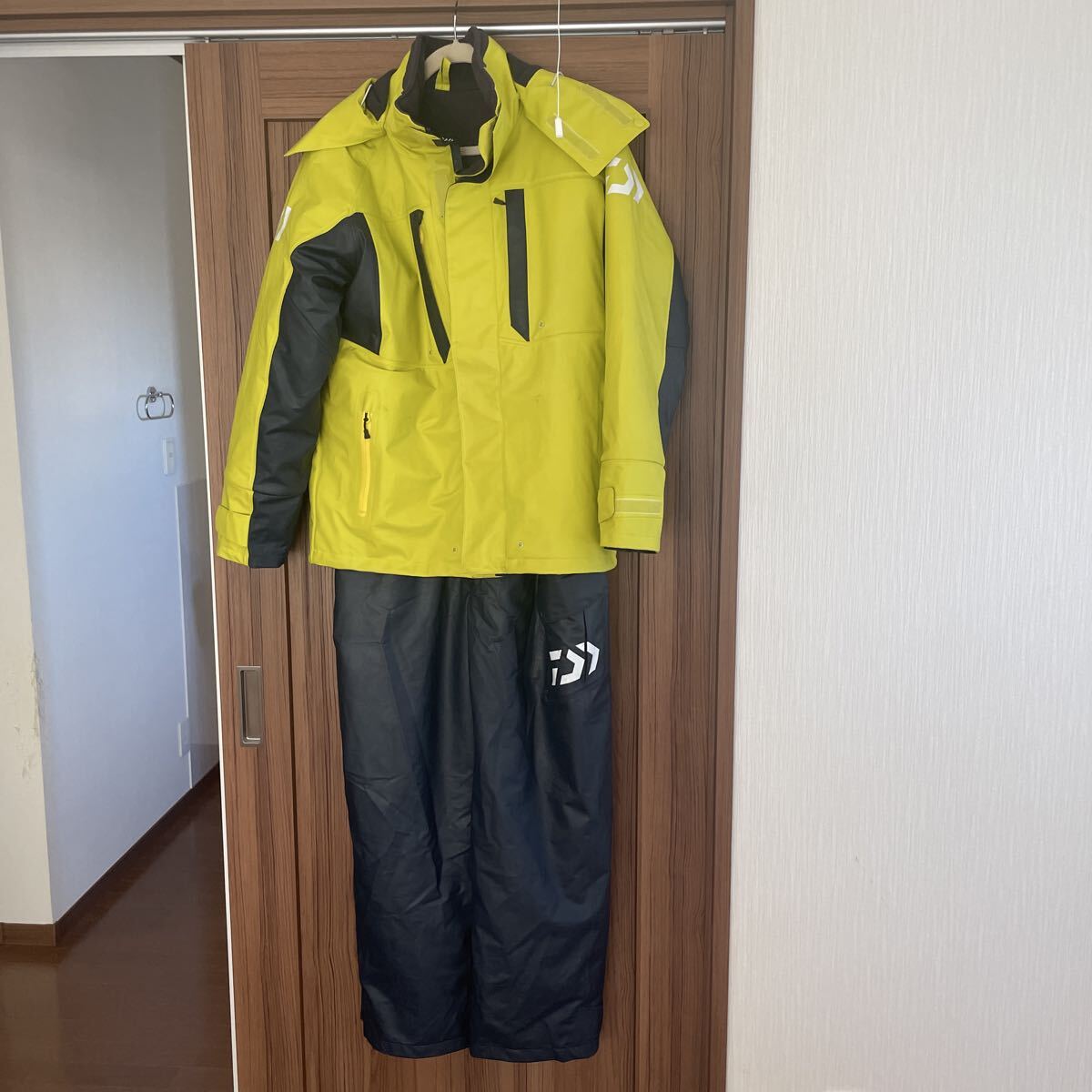 ダイワ PUオーシャンサロペット ウィンタースーツ Mサイズ 中古品 DWー6004 ライム拍卖