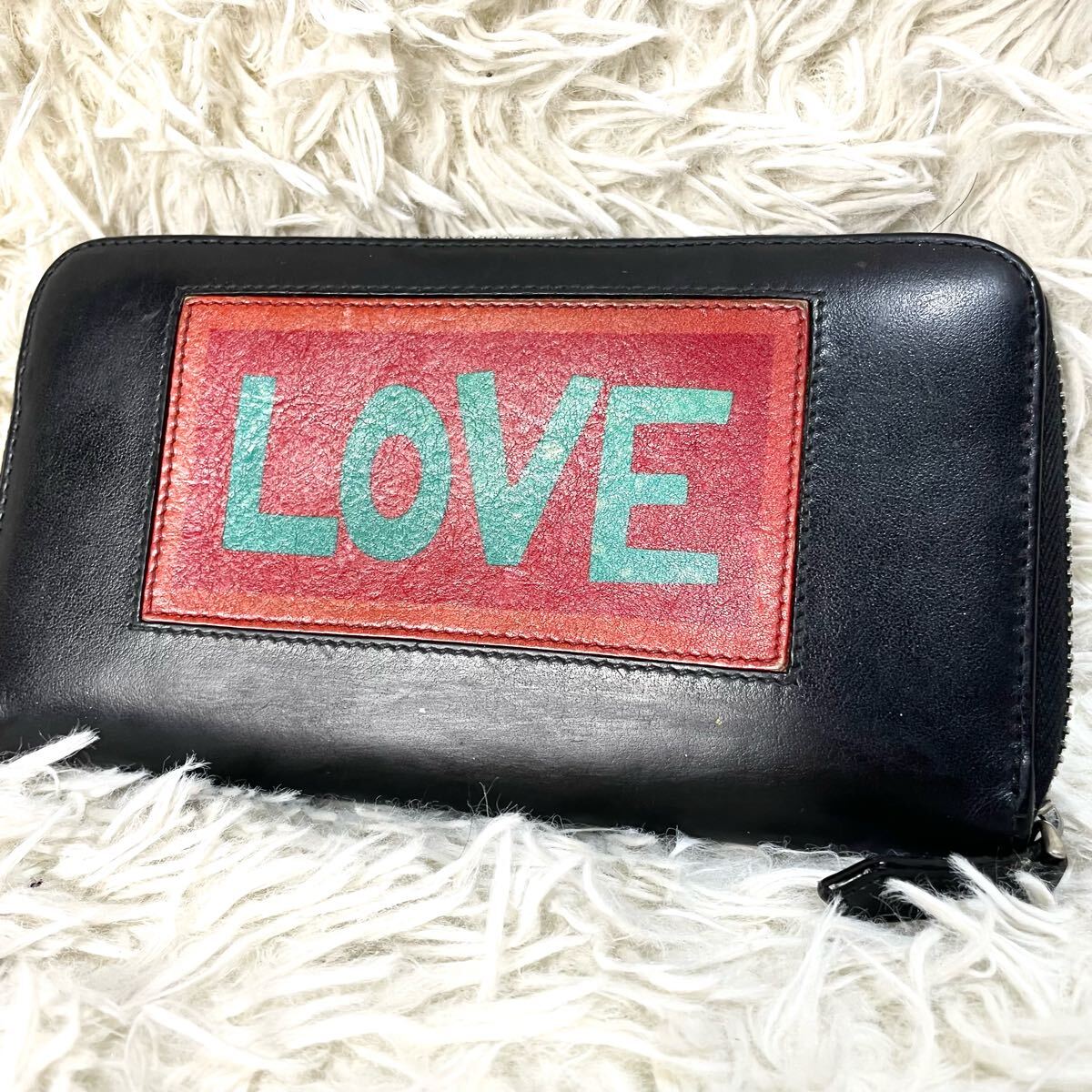 フェンディ FENDI ラウンドファスナー 長財布 ブラック 黒 LOVE拍卖