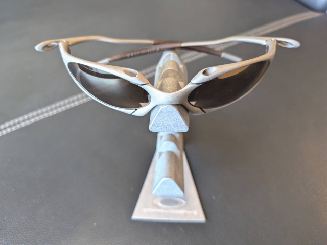 ★非売品 オークリー OAKLEY 店頭展示用 サングラス 上下2本用 金属製 ディスプレイスタンド 2個セット ★拍卖