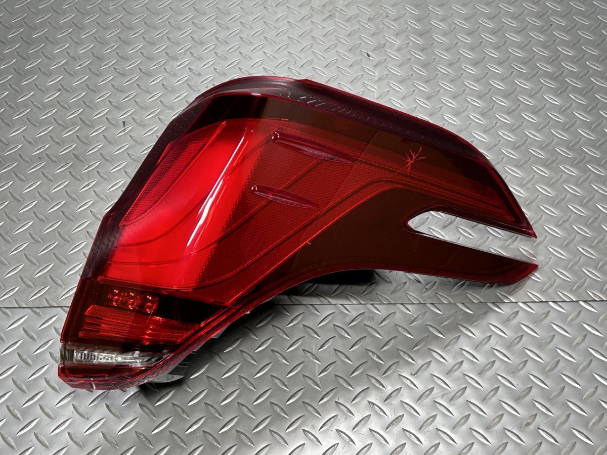 30系 アルファード 後期 純正 テールランプ右 品番koito58-76 AGH/GGH/AYH/30W/35W テールライト テールレンズ (23120105)拍卖