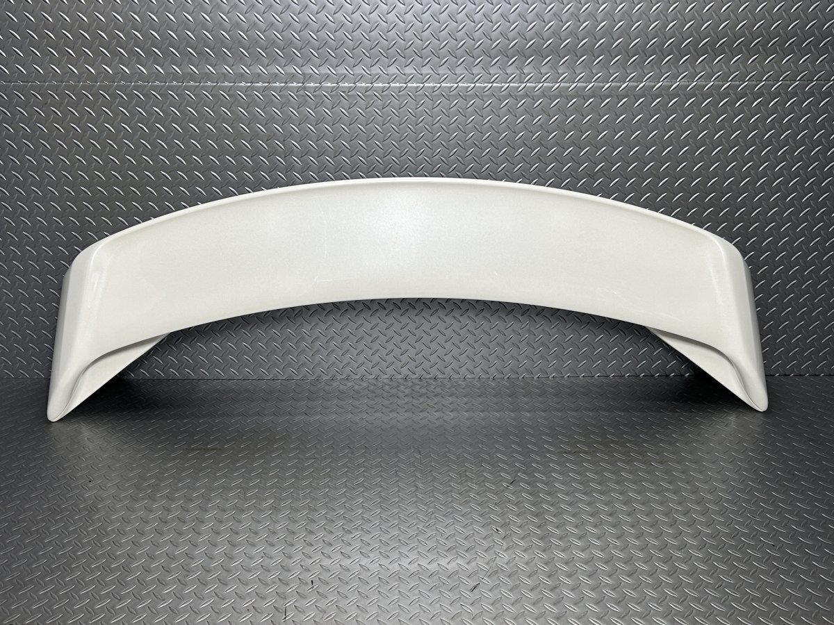 R35 GT-R 中期 純正 リアスポイラー ウイング 白/QAB/ブリリアントホワイトパール (24030122)拍卖