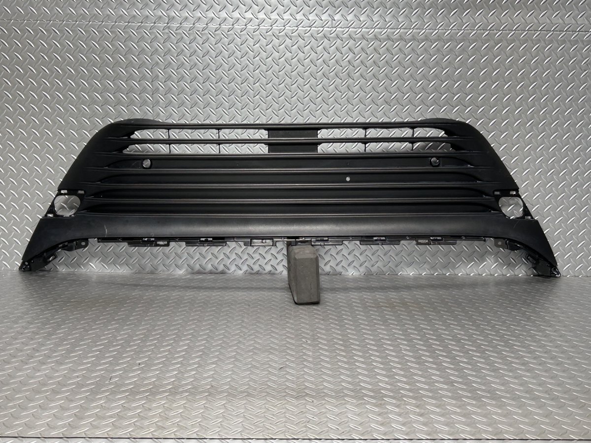 【新車外し】80系 トヨタ ハリアー 純正 フロントバンパーロアグリル 素地 黒/ブラック 品番53112-48400 MXUA/AXUH/80/85 (25050080)拍卖