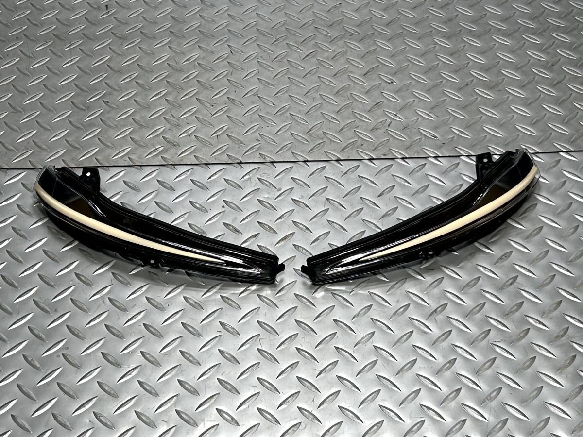 W205 ベンツ Cクラス 前期 社外サイドミラーリレーウィンカー左右セット A3170439 (23100092)拍卖