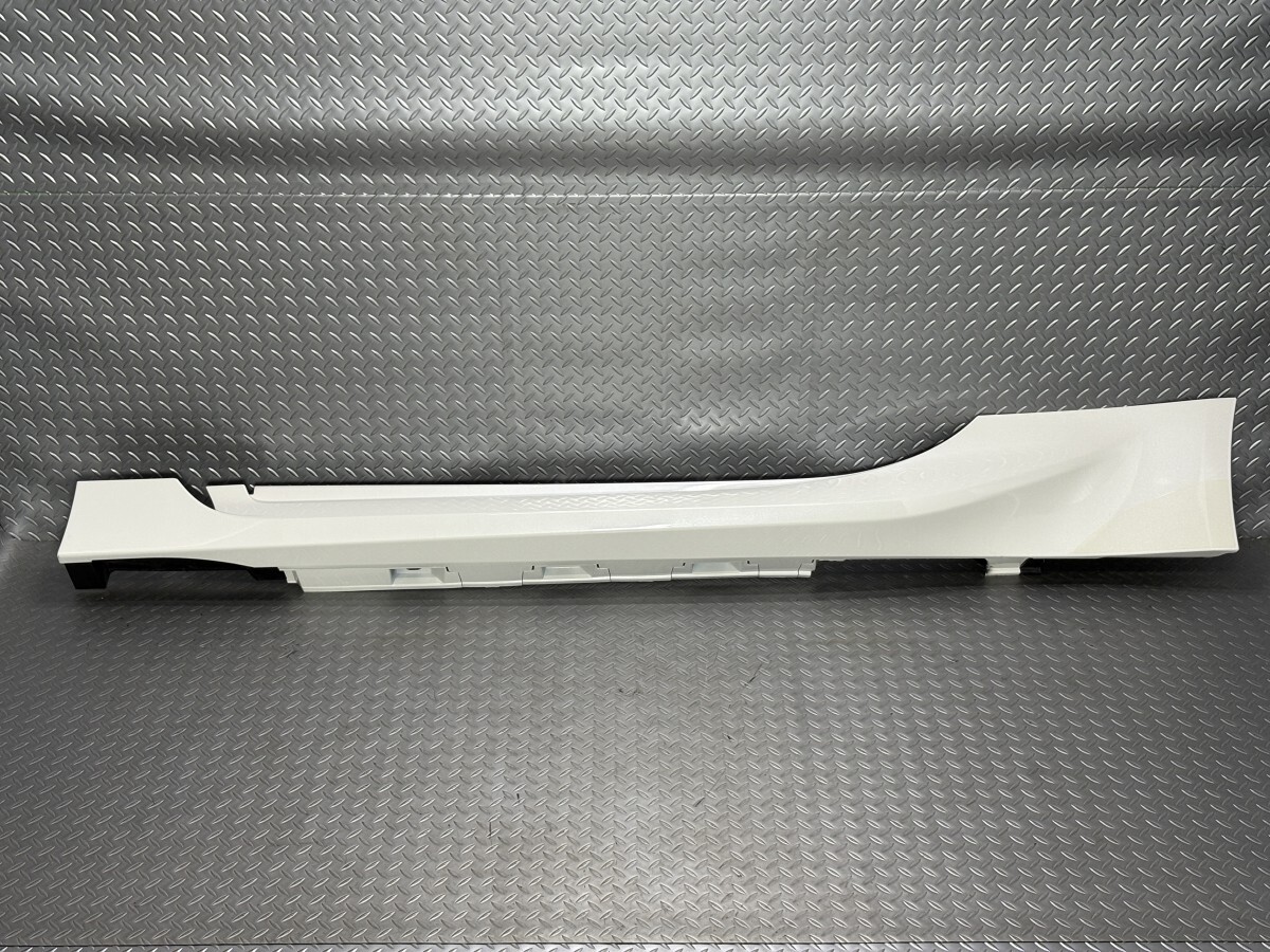 ZN8トヨタGR86/ZD8スバルBRZ 純正 サイドステップ左 白/K1X/クリスタルホワイトパール 品番C190100420/96051CC010 (25060060)拍卖