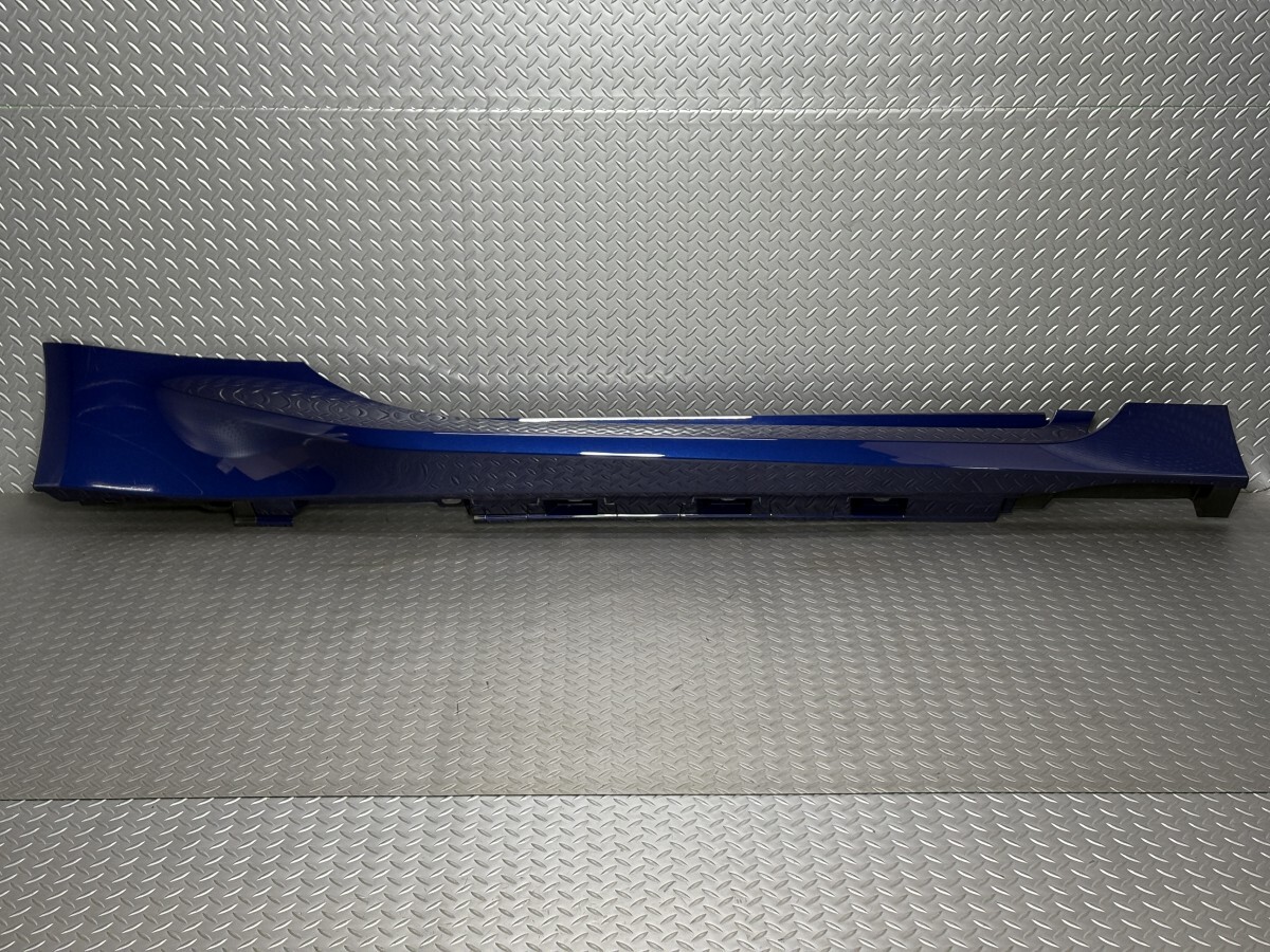 【美品】ZN8トヨタGR86/ZD8スバルBRZ 純正 サイドステップ右 青メタリック/WCH/サファイアブルー 品番C190100410/96051CC000 (24120119)拍卖
