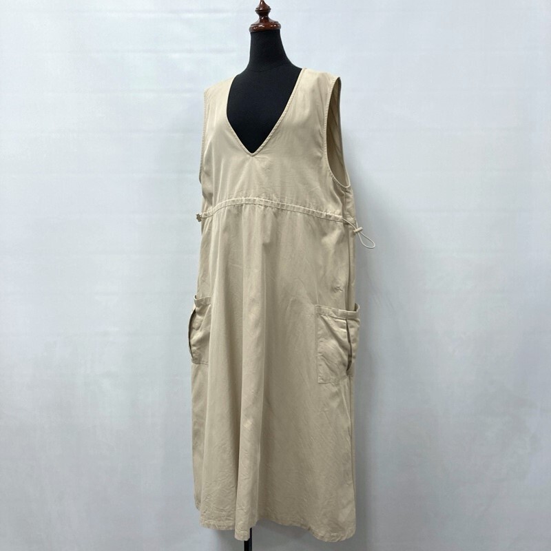 ●Samansa Mos2/サマンサモスモス/SM2/ライトコットンナイロンツイル/Vネック エプロンワンピース/ジャンパースカート/ゆったりシルエット拍卖