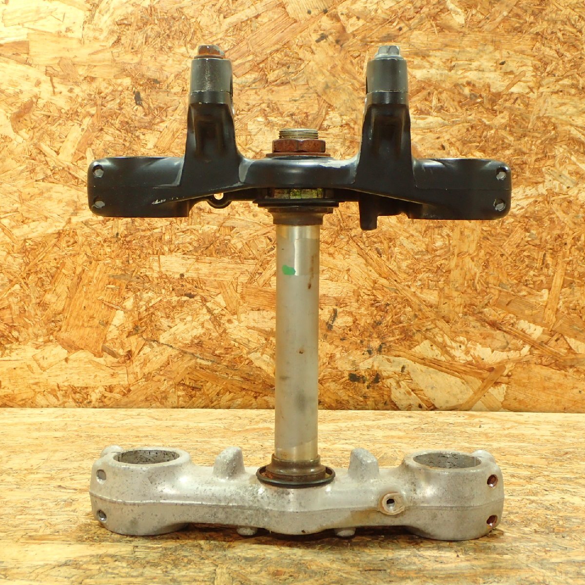 【送料Mサイズ】HONDA MD22-1351*** XLR250R ステアリングステム トップブリッジ 検.( 20257 9 鳥水2拍卖