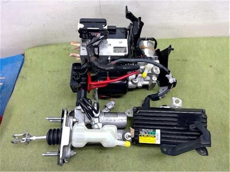 トヨタ 純正 レクサスLS 《 UVF45 》 ブレーキブースター P70400-24007597 拍卖