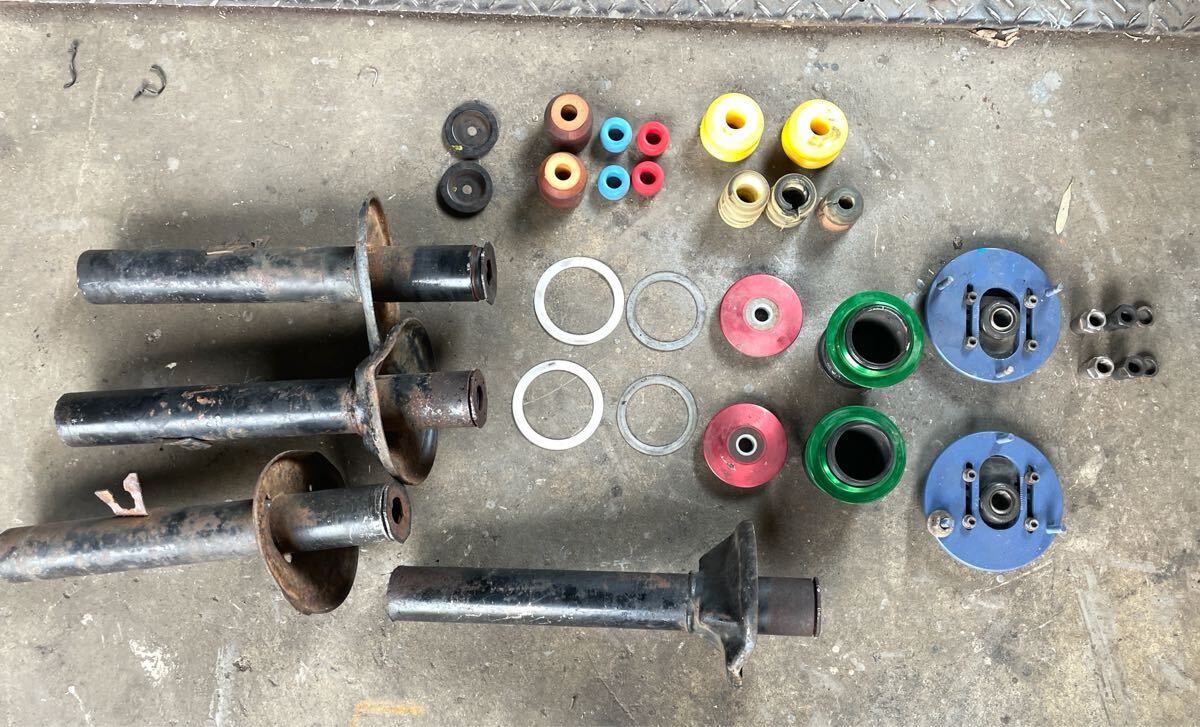 AE86車高調 製作キット(スピンドル無)ピロアッパー ストラット アッパーシート バンプラバー(レッドブルF1用)510ブルーバード拍卖