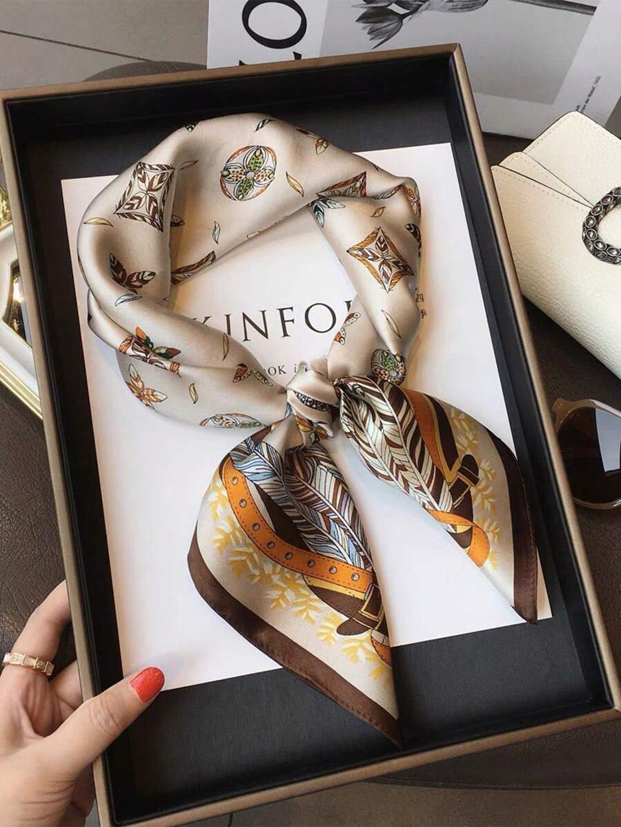 アクセサリー レディース スカーフ 1枚 レディースラグジュアリーパターン入り 正方形シルクバンダナスカーフ 27.5インチ 2拍卖