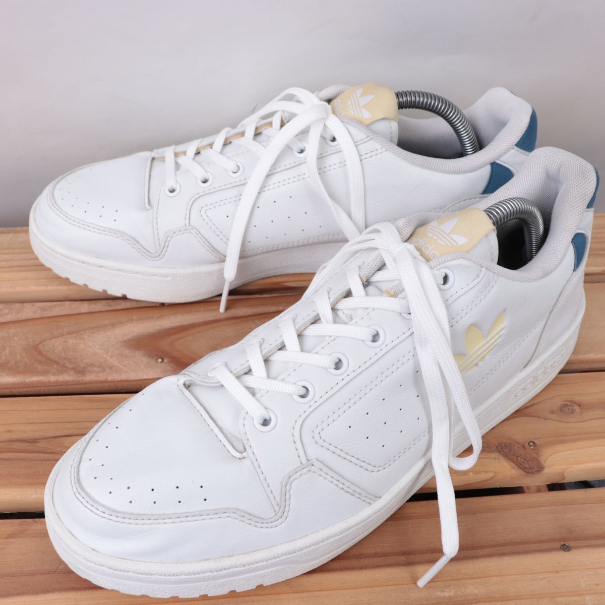 z418 アディダス US10 27.0cm/白 ホワイト 水色 ライトブルー クリーム adidas NY 90 レディース スニーカー 中古拍卖