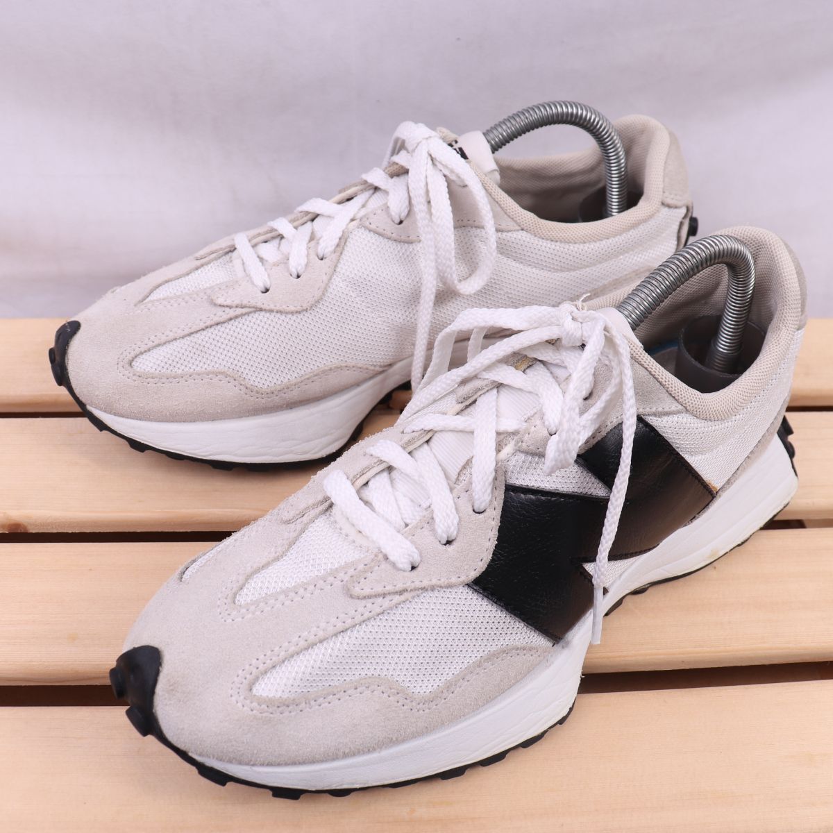 z533【MS327CWB】ニューバランス US8 26.0cm/白 ホワイト 黒 ブラック newbalance メンズ スニーカー 中古拍卖