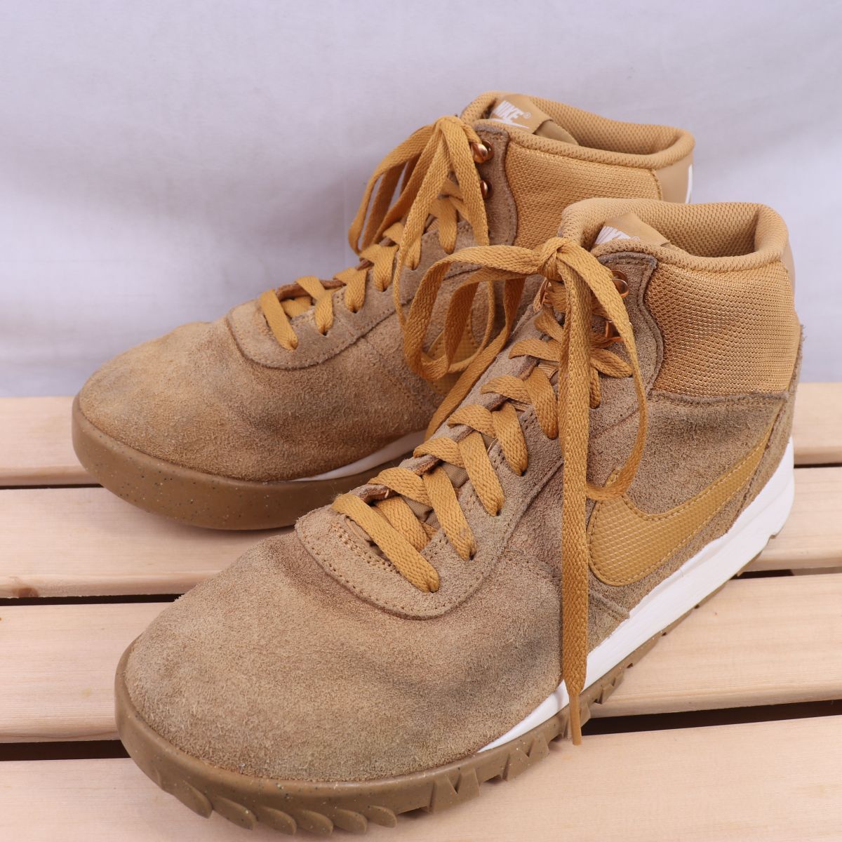 z539 ナイキ フードランド US10.5 28.5cm/茶 キャメル 白 ホワイト NIKE HOODLAND SUEDE メンズ スニーカー 中古拍卖