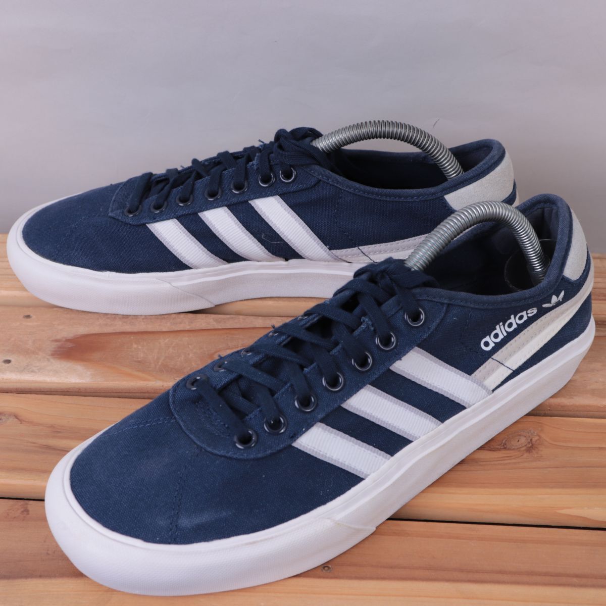 z745 アディダス デルパラ US9 1/2 27.5cm/紺 ネイビー ライトグレー 白 adidas Delpala メンズ スニーカー 中古拍卖