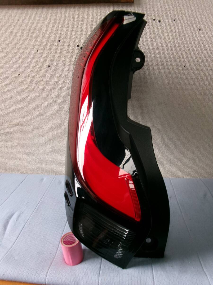 ⑦ アクア テールランプ左 MXPK11 STANLEY 52-338 刻印 S拍卖