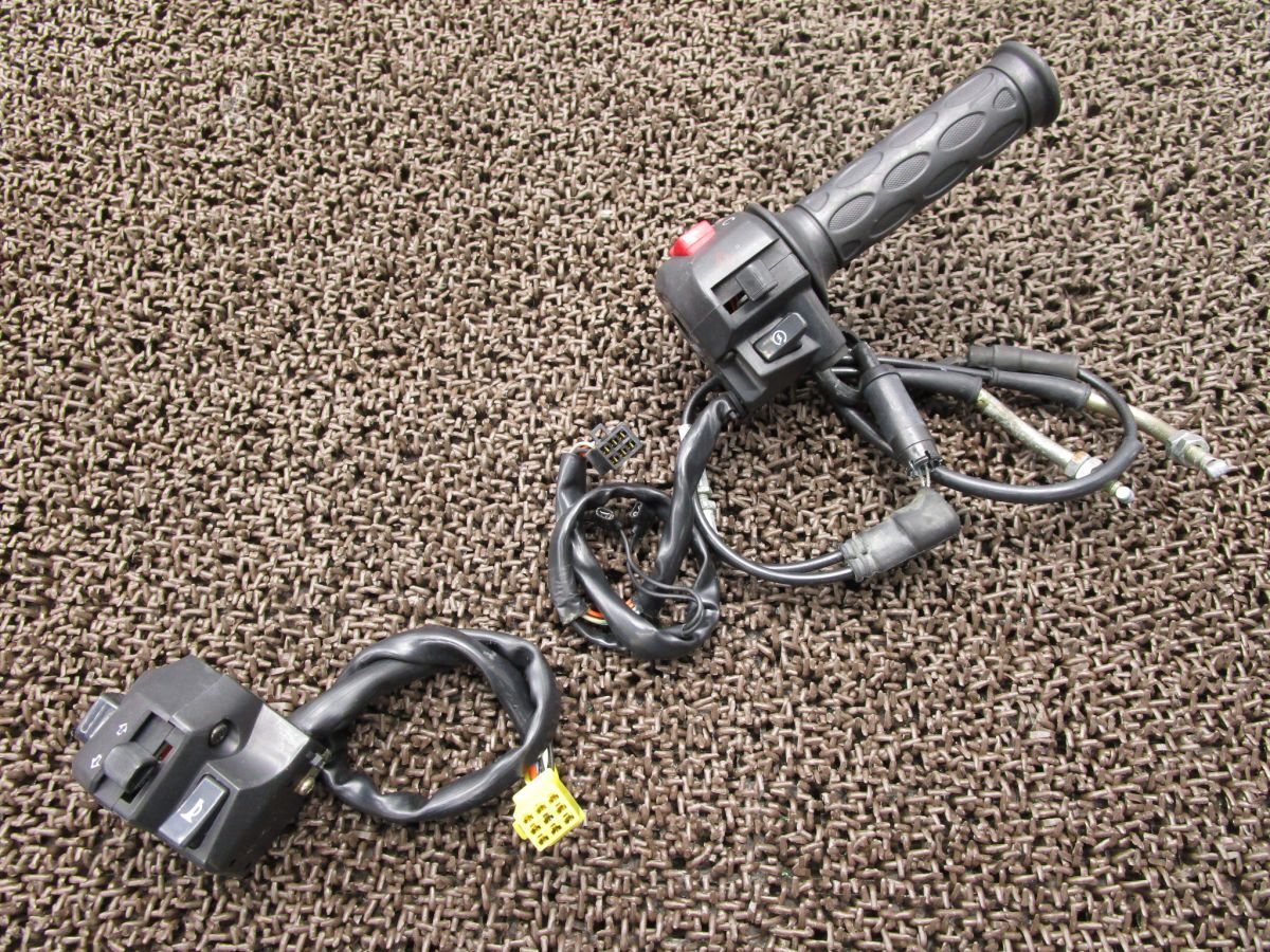 ヒョースン GT250R ハンドルスイッチ 左右 スロットル ●A2614!KM4MJ55B ヒョースン 【 GT250 】 HYOSUNG FI インジェクション拍卖