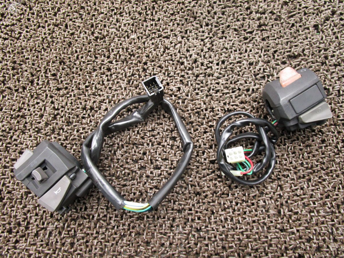 アプリリア RS4 125 ハンドルスイッチ 左右 ●A2731!TW アプリリア 【 M543M 】 aprilia 動画有 FI インジェクション拍卖