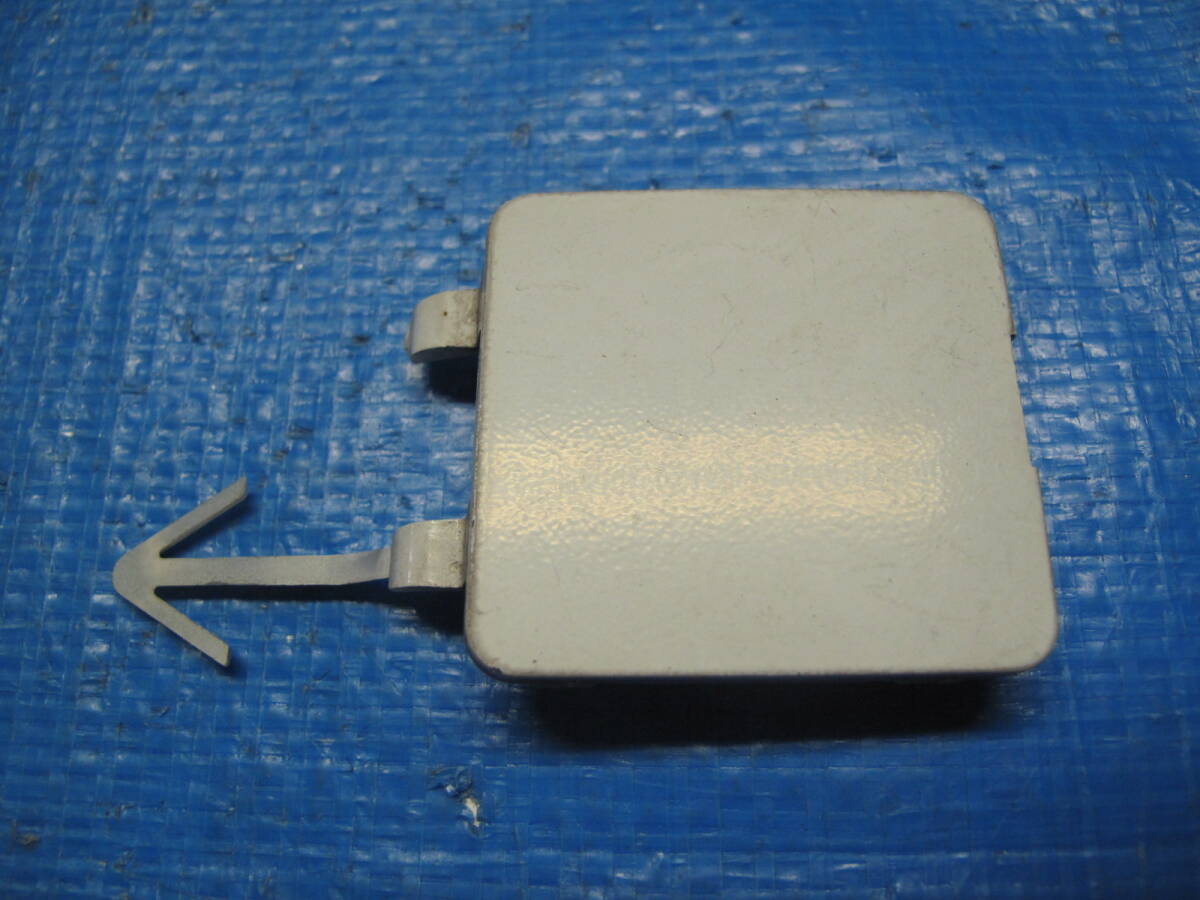 G L250S? L260S?ミラ mira 純正 フロントバンパー 右 牽引フックカバー 52127-B2040 型式不明拍卖
