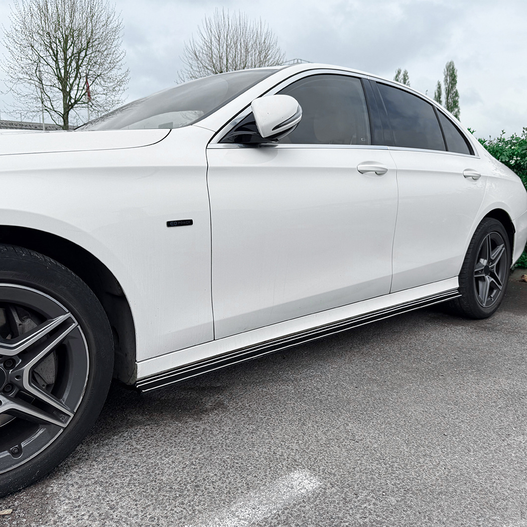 スポーティ全開♪ ベンツ カーボン ルック サイドスカート W213 E200 E220d E250 E350e E400 E450 E43 E53 E63 Eクラス セダン拍卖