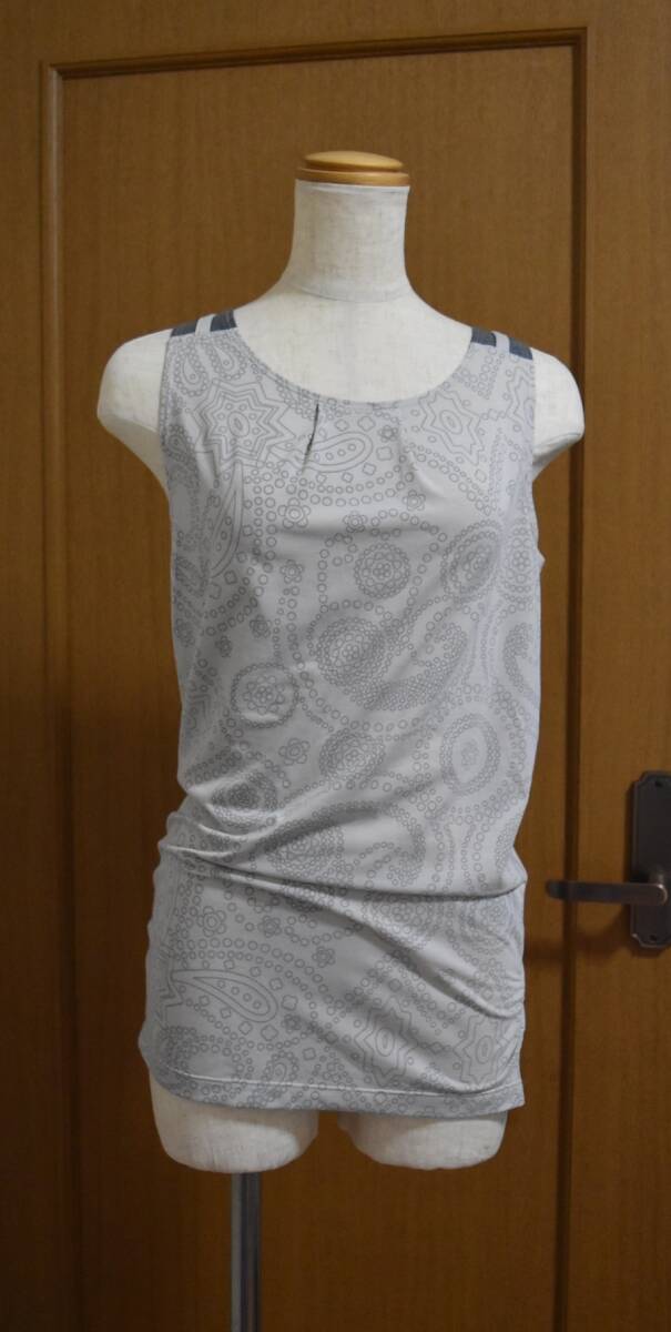 送料込み ゴールドウィン 背中キャミ ノースリーブトップス レディースM ヨガ ピラティス エクササイズ エアロ ジム拍卖