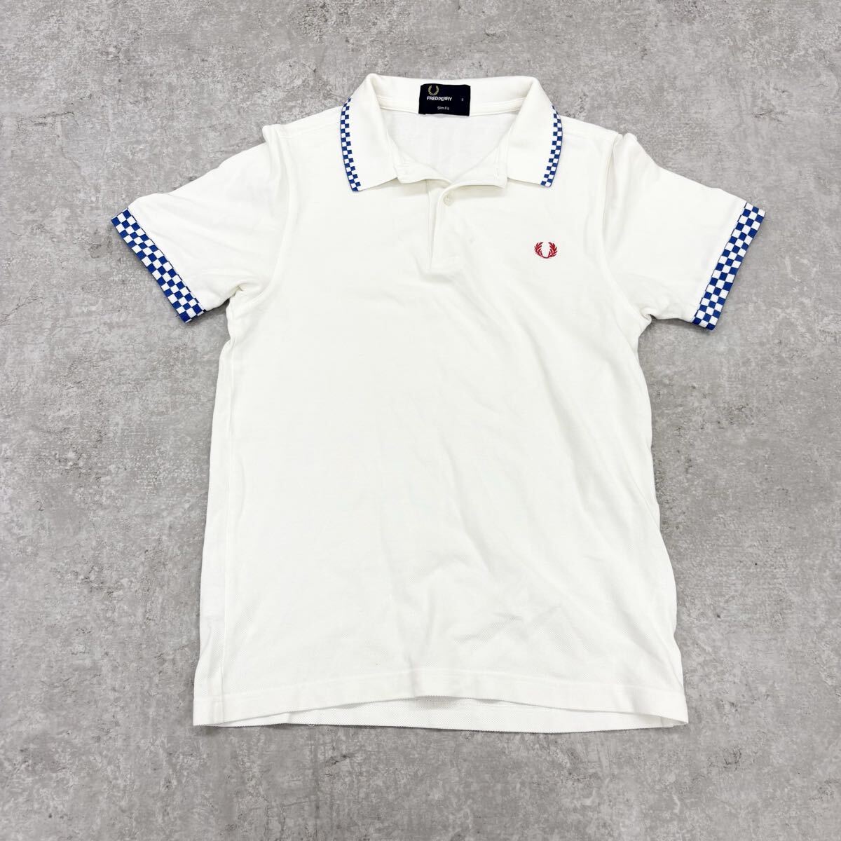 1800〓 FRED PERRY フレッドペリー 半袖ポロシャツ メンズ サイズS ホワイト ブルー レッド トップス カットソー シャツ カジュアル拍卖
