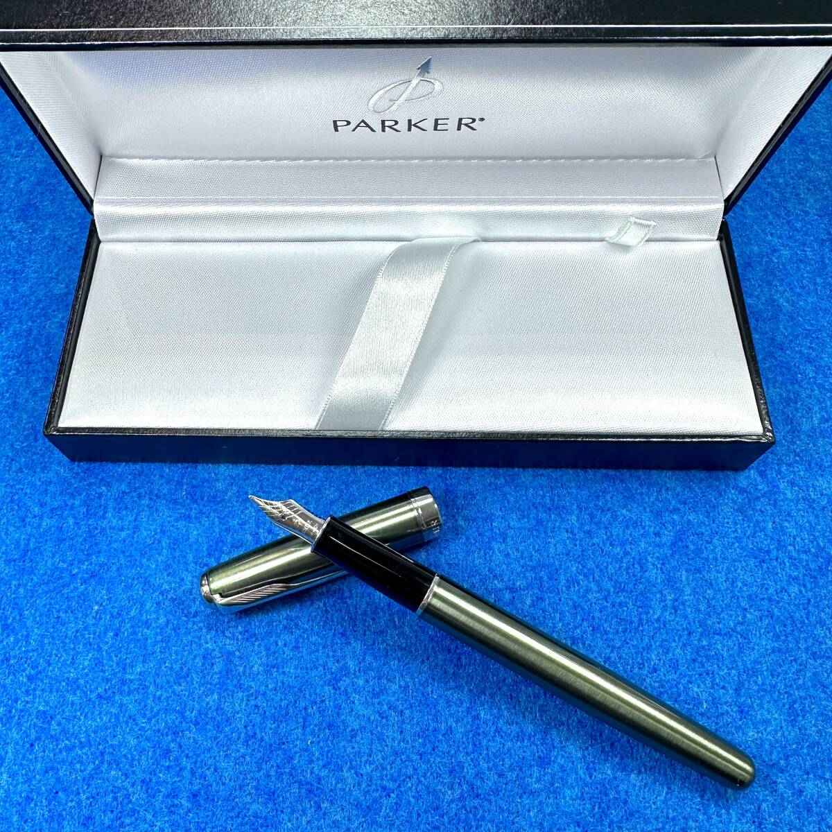 【未使用美品】PARKER パーカー SONNET ペン先 18K 750 万年筆 オリーブ 箱付き 筆記用具 文房具 高級拍卖
