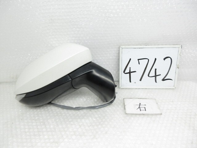 H28年 シエンタ DBA-NSP170G 右サイドミラー ドアミラー 電動格納 ウィンカー 87910-52F30 202450 4742拍卖