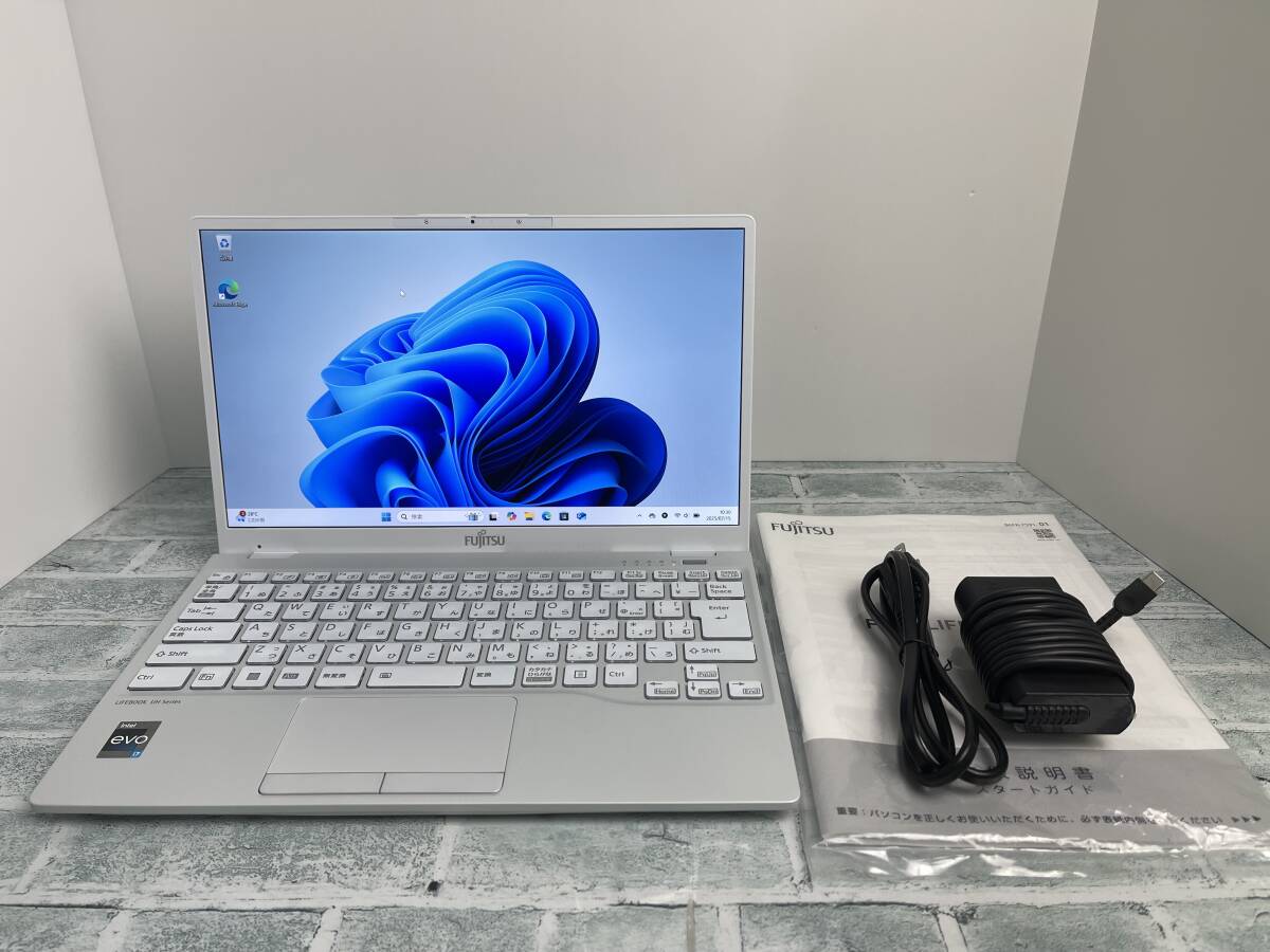 富士通 LIFEBOOK UH90/G2 超軽量ノート 第12世代Intel Core i7-1255U メモリ8GB+SSD512GB 指紋認証 13.3型FHD Win11 送料無料 N7J1088拍卖
