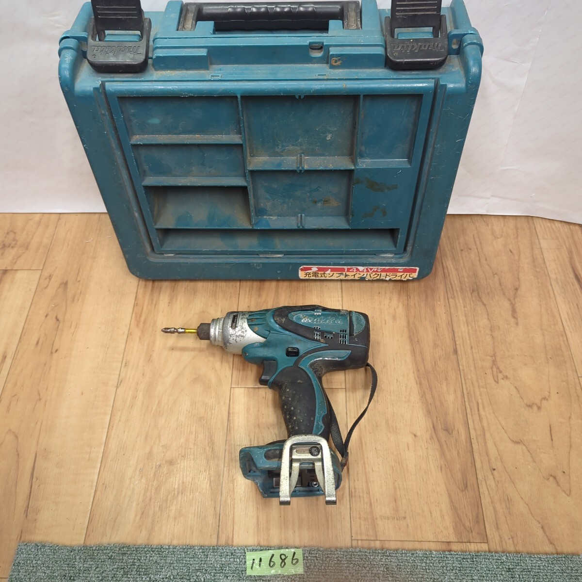 ゆ11686 マキタ TS130D 充電器ソフトインパクトドライバー 14.4V 電動工具ツール拍卖