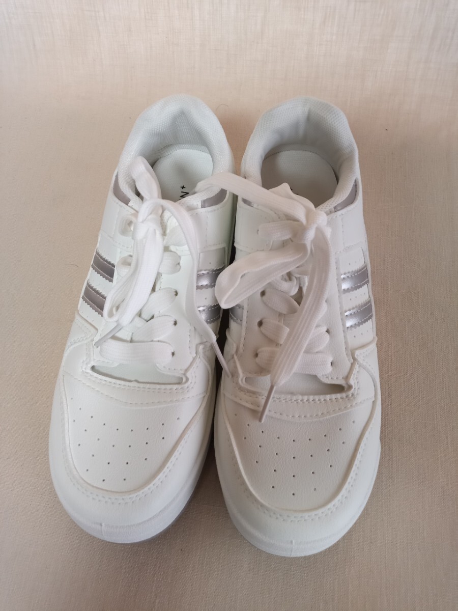 12933 ★★ MK KLEIN ミッシェルクラン スニーカー サイズ37 M拍卖