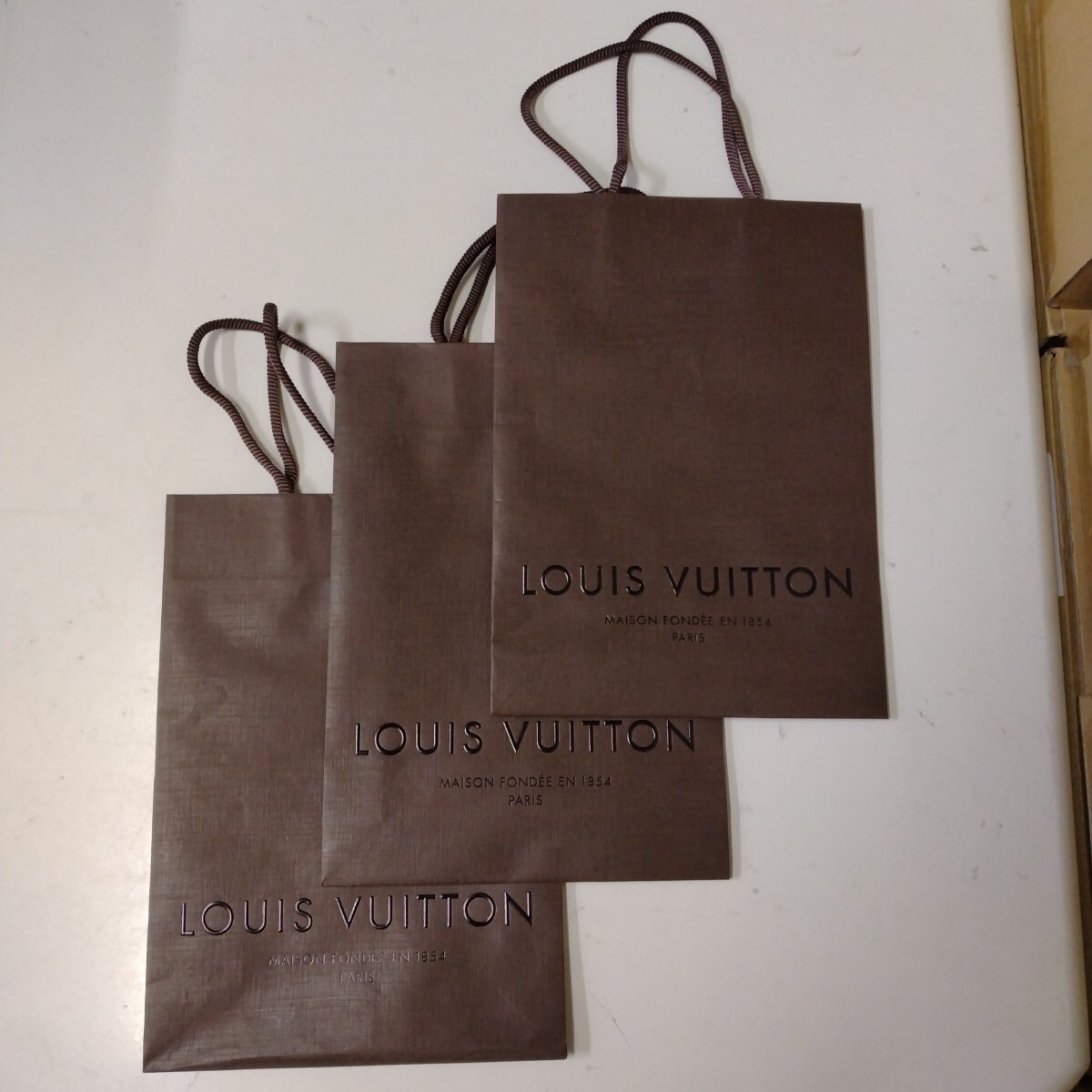 LOUISVUITTON 紙袋3枚セット 旧デザイン 中 ルイヴィトン ショッパー拍卖