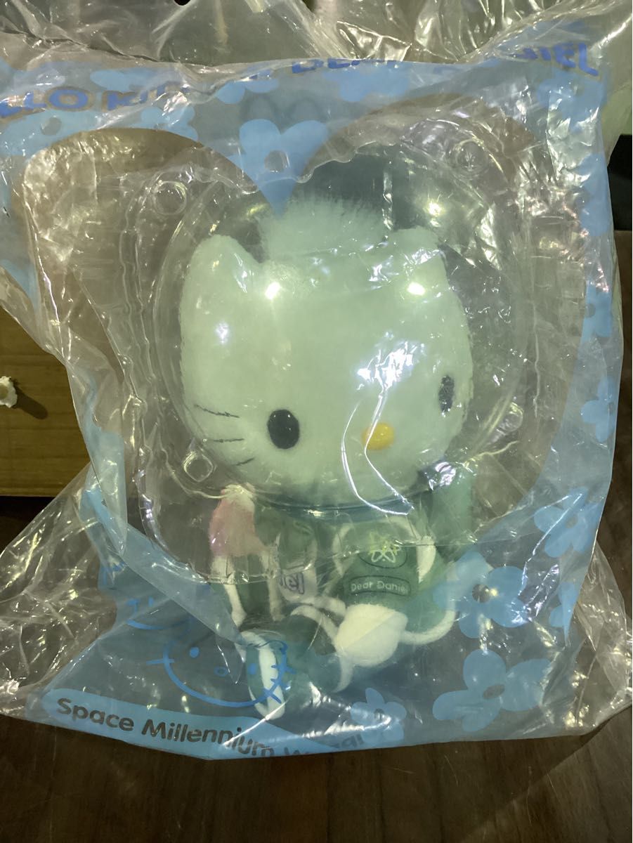 ハローキティちゃん ダニエル Space Millennium Wedding 2000年記念 ぬいぐるみ 宇宙服 未開封 ★0067 ◎-1拍卖