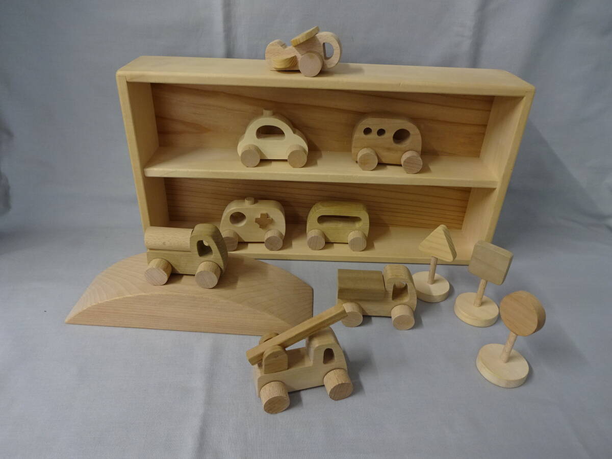 なかよしライブラリー 木のくるまセット 原産国日本 木製 標識 飛行機 消防車 パトカー グッドトイ受賞 知育玩具拍卖