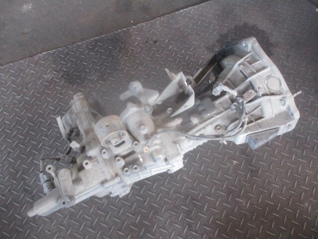 スズキ DB52T キャリィ MTミッション マニュアル F6A 4WD拍卖