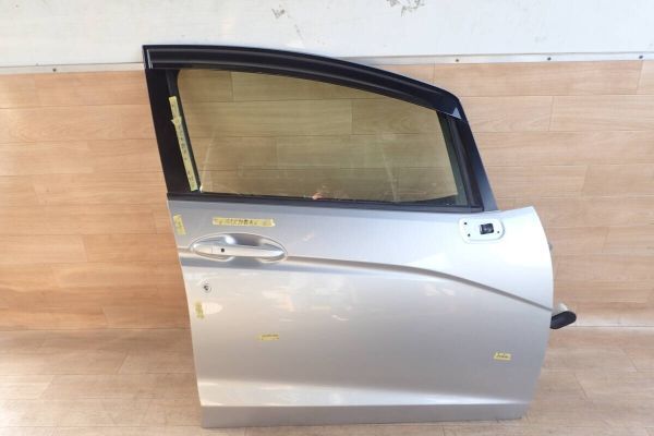 フィット フロントドア右 GK3 2014年 RTK513102HN拍卖