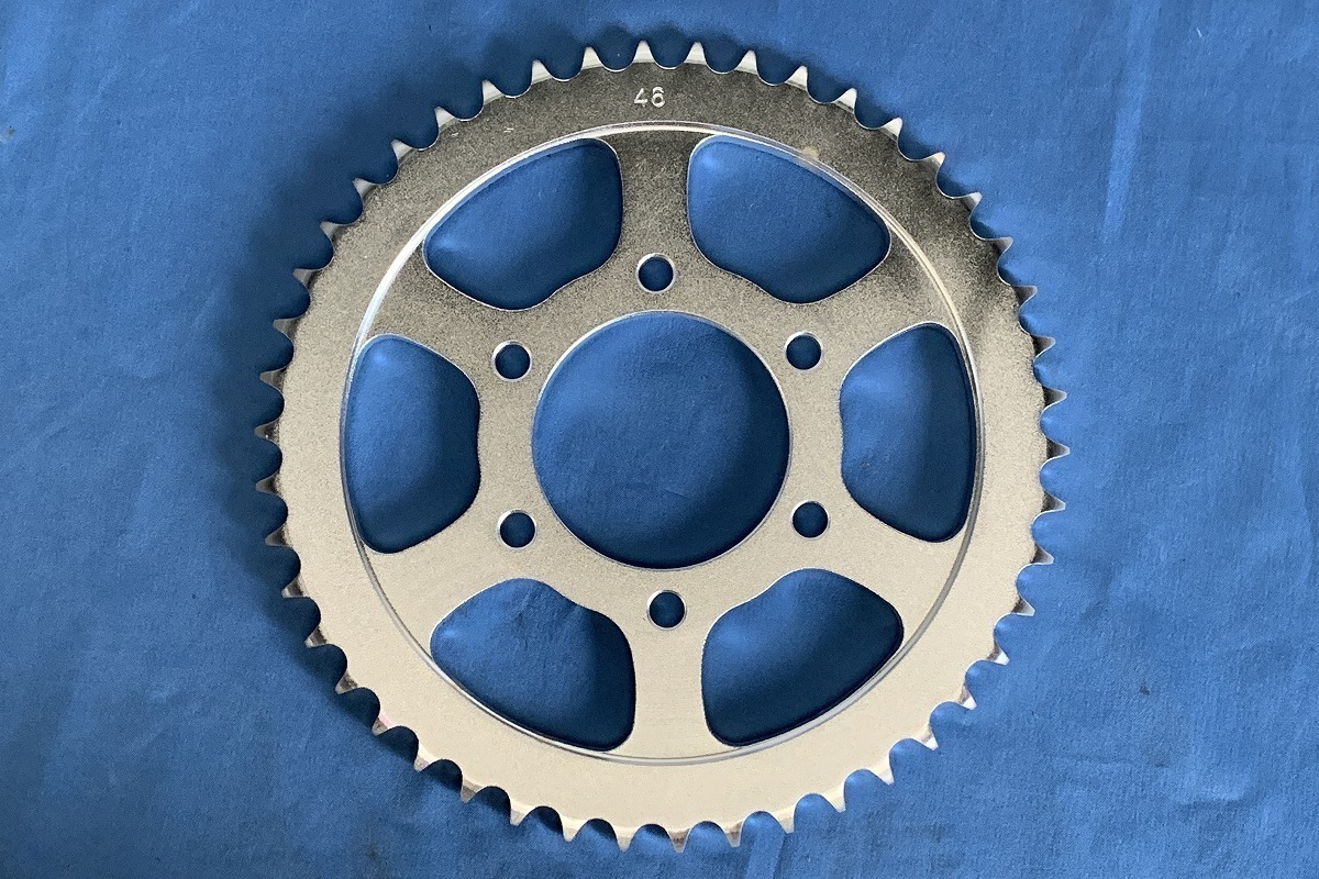 GS750用 530-46丁リヤスプロケット 鉄(スチール)製 新品 ゼス拍卖
