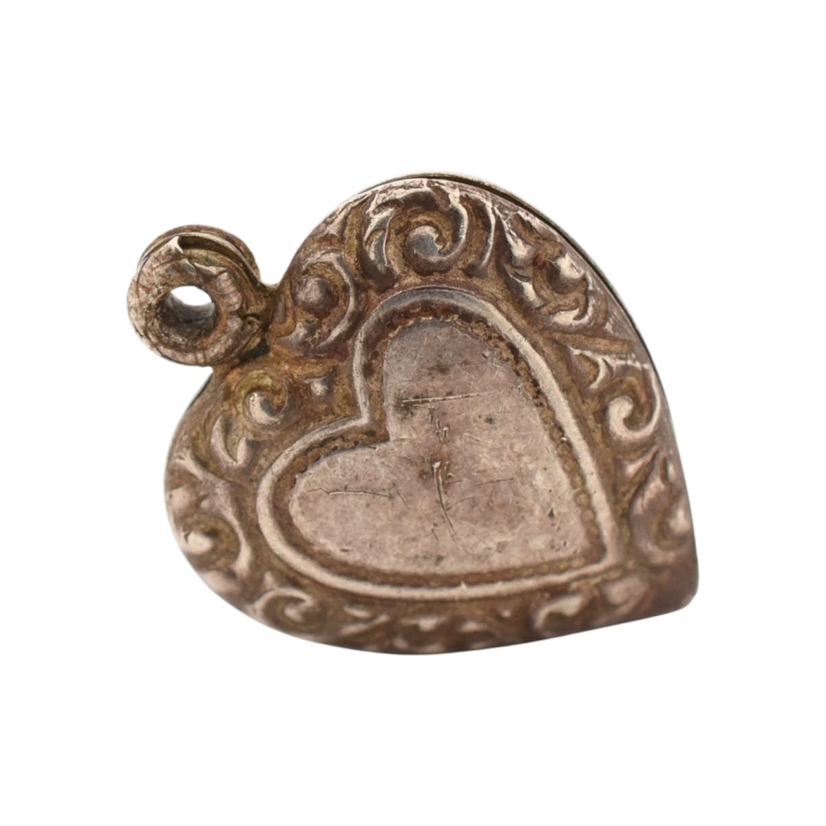 ヴィンテージ スウィートハートジュエリー 8 フレームハート スクロール彫刻 スターリング シルバー ネックレス ペンダント パフィ ハート拍卖