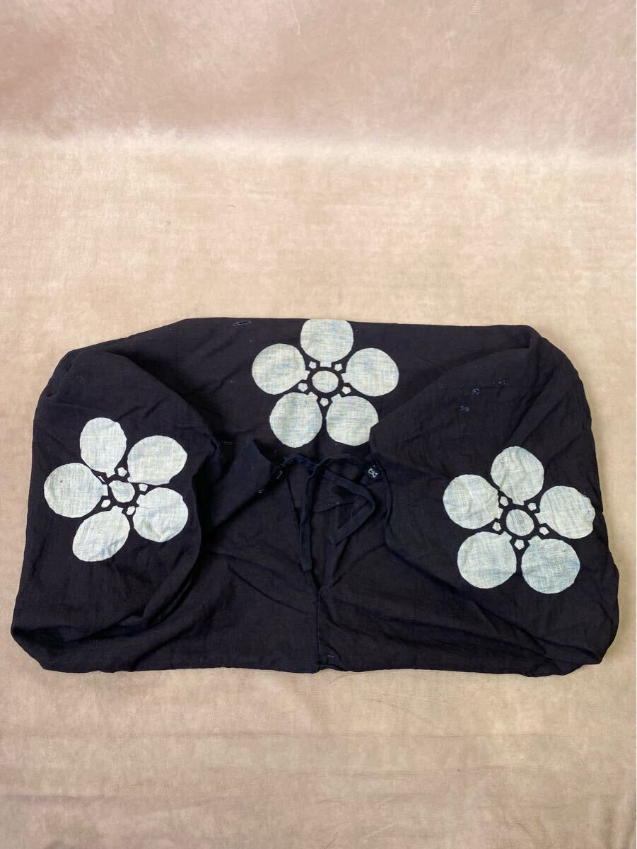骨董 藍染 丸に梅鉢紋 風呂敷 ? 襤褸 ★ アンティーク 梅鉢紋 梅紋 半纏 羽織 着物 筒描 古布 柏紋 ジャパンビンテージ ボロ 拍卖