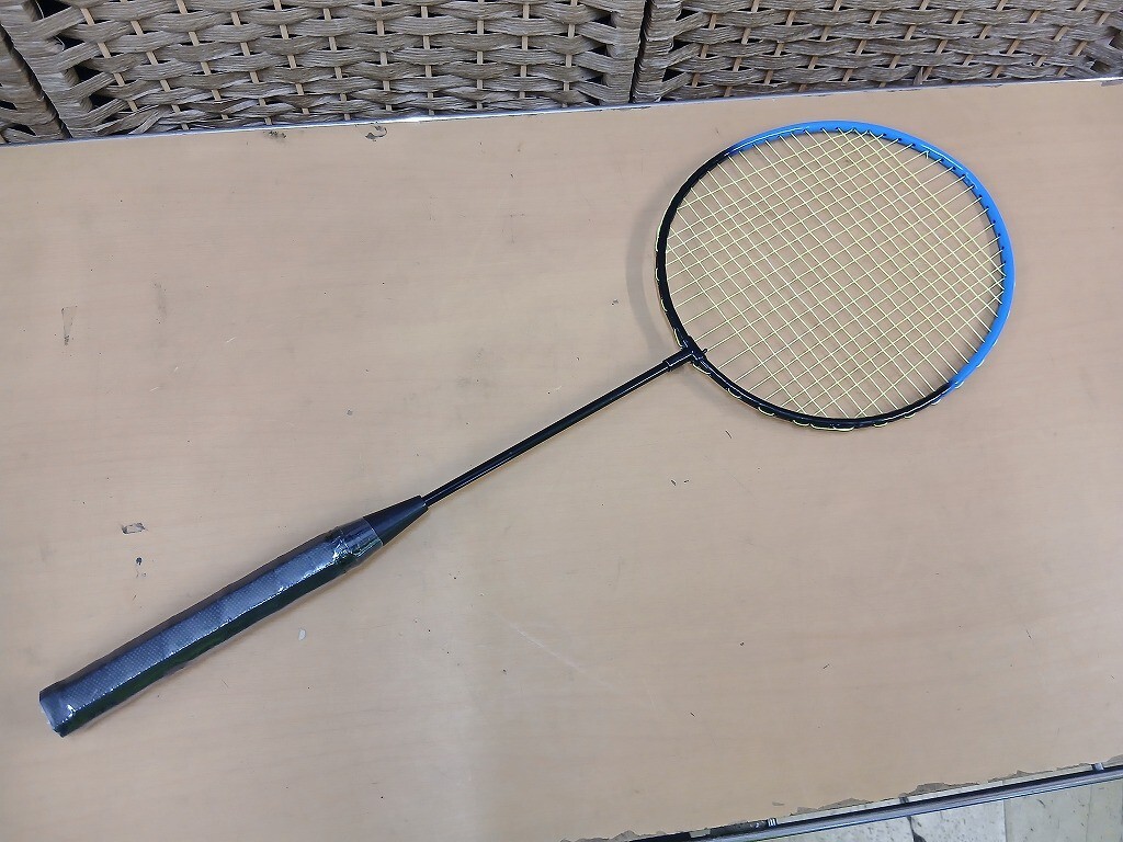 E25-20250708-101 メーカー不明 ジュニアバドミントンラケット 全長:61.5cm拍卖