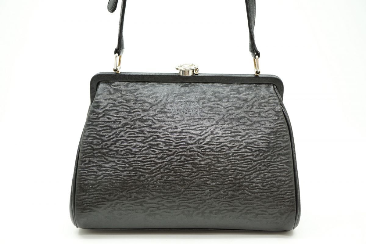 ジャンニ ヴェルサーチェ ショルダーバッグ がま口 型押しロゴ レザー 黒 ブラック GIANNI VERSACE 2949h拍卖