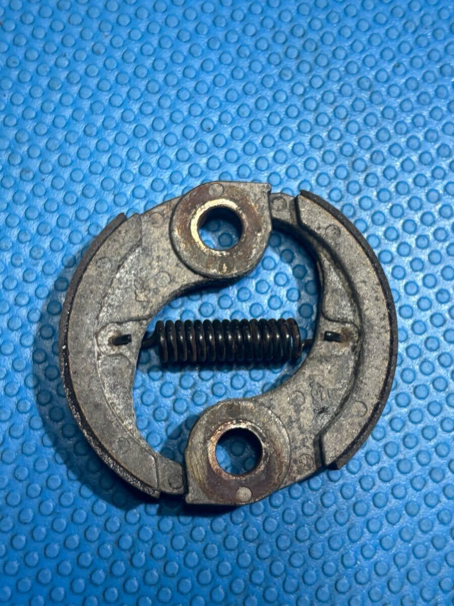 送料210円 草刈機 刈り払機 部品 パーツ 遠心クラッチ ロビンNB3200拍卖