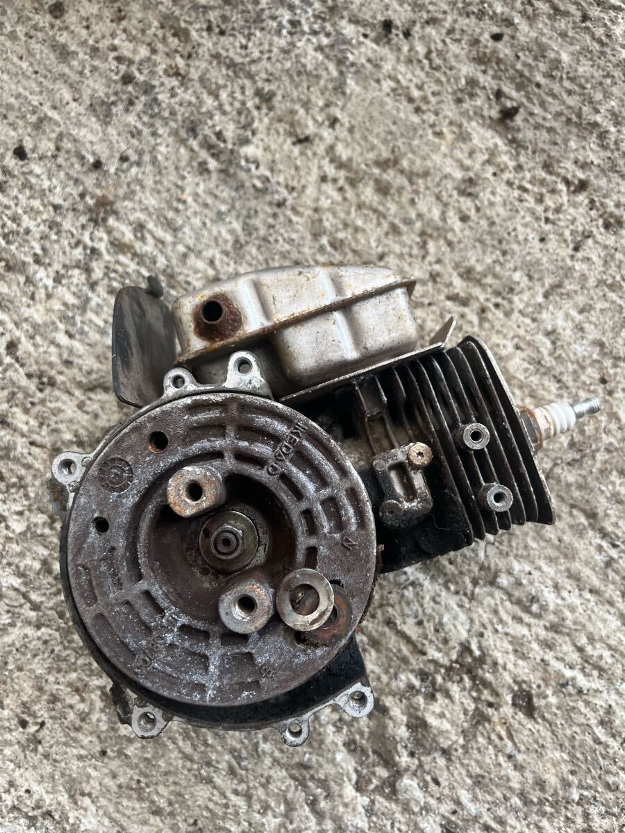 草刈機刈払機 部品パーツ エンジン 部品取り用 エンジン始動未確認 圧縮あり ジャンク取扱ゼノア TKZ230EZ拍卖